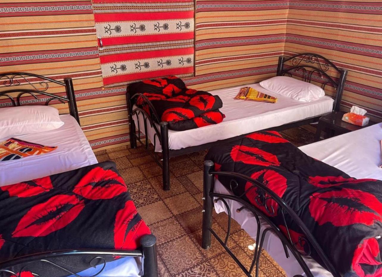 Bedouin Bunch Camp Ξενοδοχείο Ουάντι Ραμ Εξωτερικό φωτογραφία